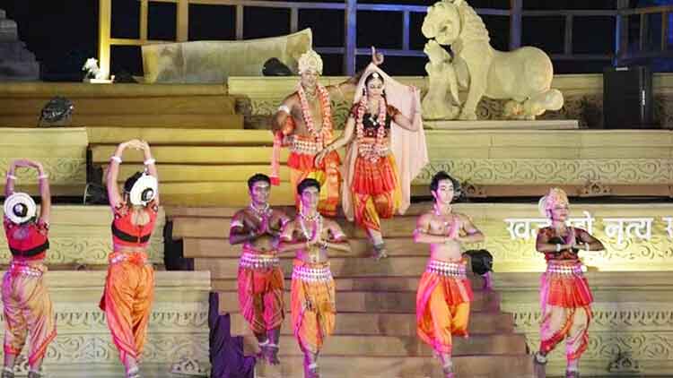 International-Khajuraho-Dance-Festival1